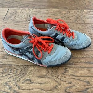 Tiger sneakers- size 7 (run big, fit more like an 8)